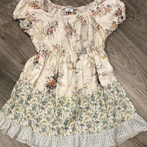 Maternity Cap-sleeve Top